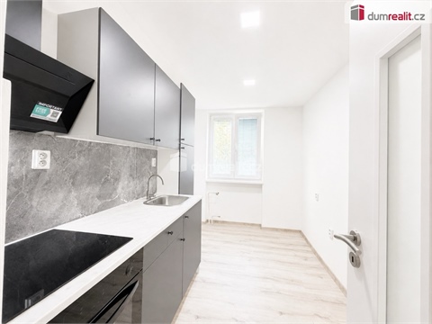 Pronájem bytu 2+1, 75 m² - 0