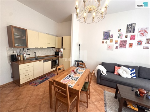 Pronájem bytu 3kk, 83 m² - 0