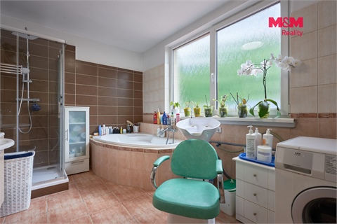 Prodej rodinného domu, 260 m² 18