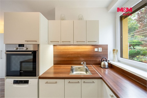 Prodej rodinného domu, 250 m² 8