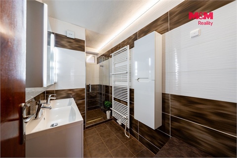 Prodej rodinného domu, 250 m² - 16