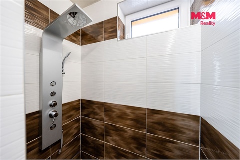 Prodej rodinného domu, 250 m² 18