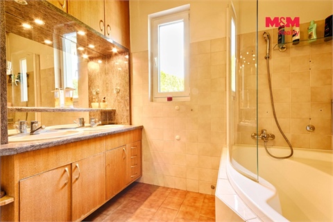 Prodej rodinného domu, 202 m² 10