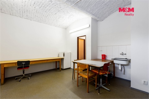 Prodej výrobního objektu, 803 m² 16