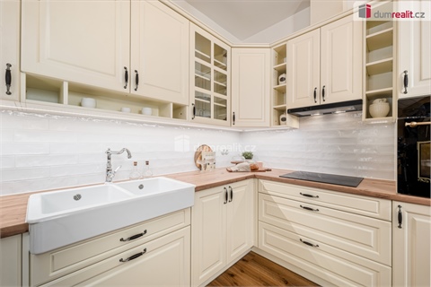Prodej rodinného domu, 140 m² - 14