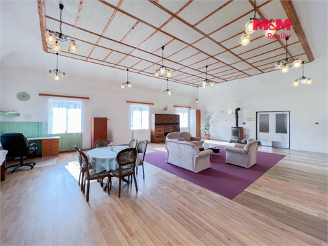 Prodej rodinného domu, 450 m² 2