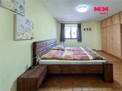 Prodej rodinného domu, 271 m² - 14