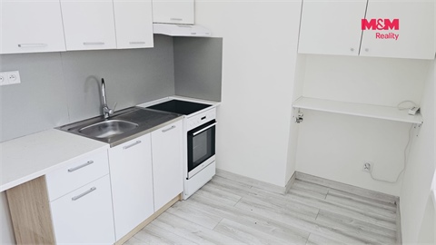 Pronájem bytu 1+1, 36 m² 2
