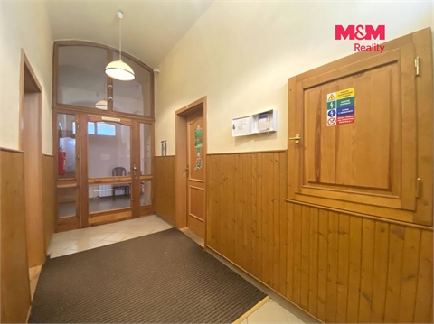 Pronájem obchodních prostor, 114 m² 2