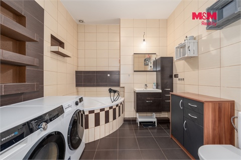 Prodej bytu 4kk, 74 m² - 2