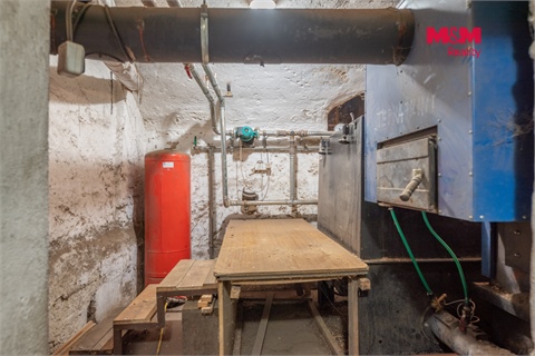 Prodej komerčního objektu, 1 121 m² 26