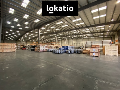Pronájem skladu / haly, 1 900 m² 2