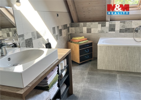 Prodej rodinného domu, 214 m² - 22