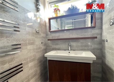 Prodej rodinného domu, 214 m² - 10