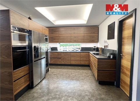 Prodej rodinného domu, 214 m² 2