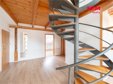 Pronájem bytu 3kk, 104 m² - 6
