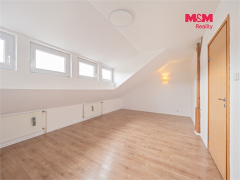 Pronájem bytu 3kk, 104 m² 10