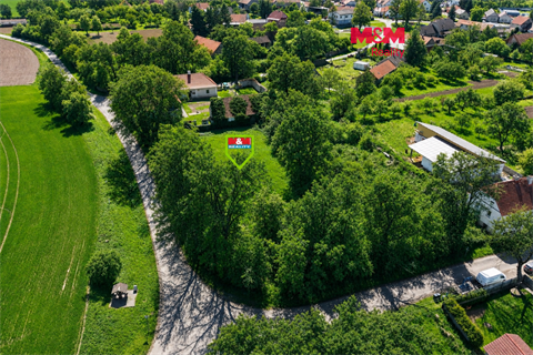 Prodej stavebního pozemku, 2 212 m² 0