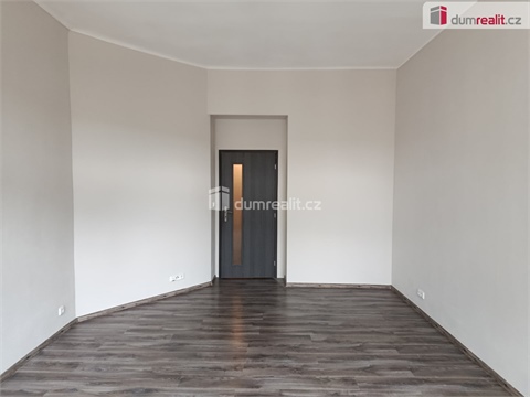 Pronájem bytu 3kk, 92 m² - 8