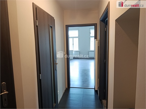 Pronájem bytu 3kk, 92 m² 14