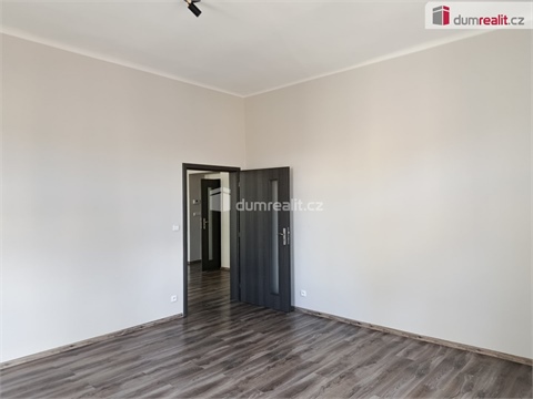 Pronájem bytu 3kk, 92 m² 10