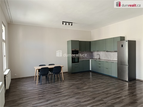 Pronájem bytu 3kk, 92 m² 0