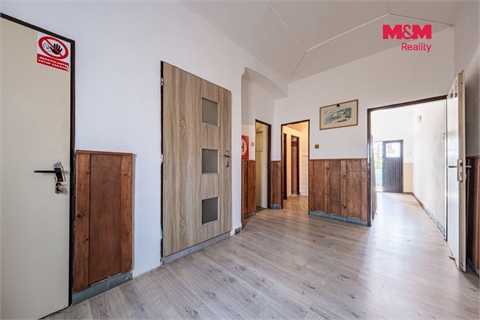 Prodej rodinného domu, 690 m² - 4