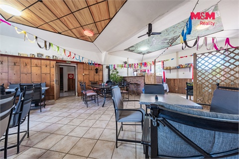 Prodej rodinného domu, 690 m² - 0