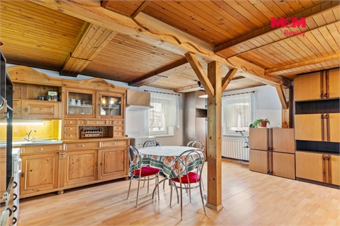 Prodej rodinného domu, 376 m² - 18