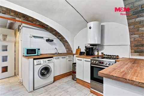 Prodej rodinného domu, 376 m² 2