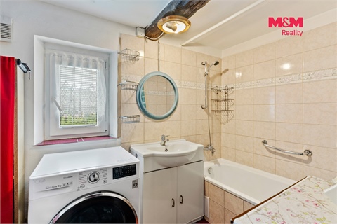 Prodej rodinného domu, 376 m² 18