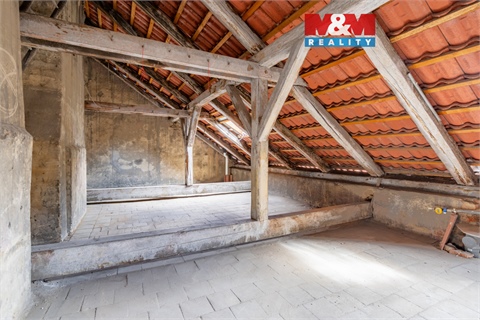 Prodej atypického bytu, 126 m² 0