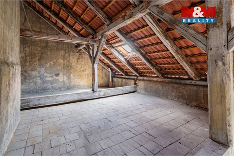 Prodej atypického bytu, 126 m² - 0