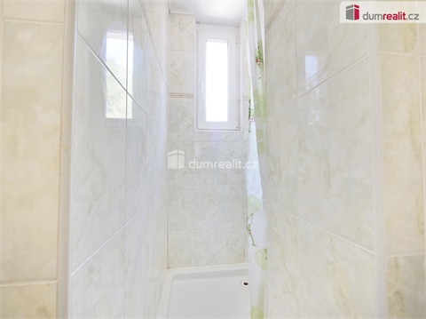 Prodej rodinného domu, 200 m² 10
