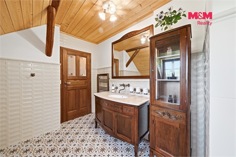 Prodej rodinného domu, 223 m² - 8