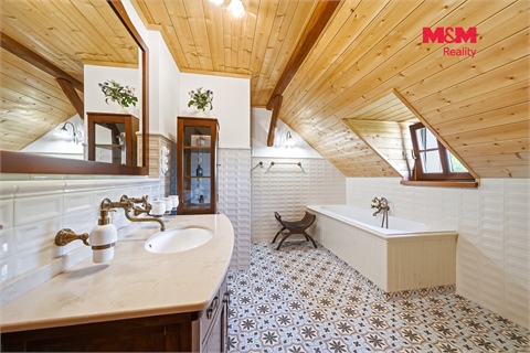 Prodej rodinného domu, 223 m² 8