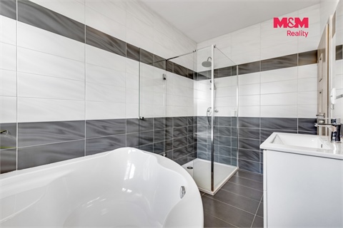 Prodej rodinného domu, 74 m² - 8