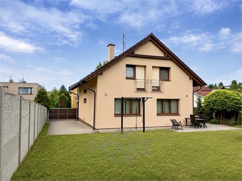 Prodej domu, 182 m² - 2