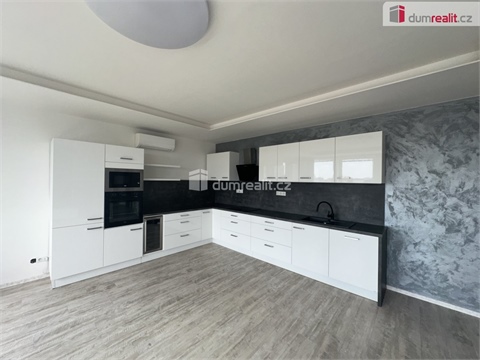 Pronájem bytu 3kk, 82 m² - 0