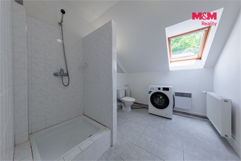 Prodej rodinného domu, 250 m² - 10