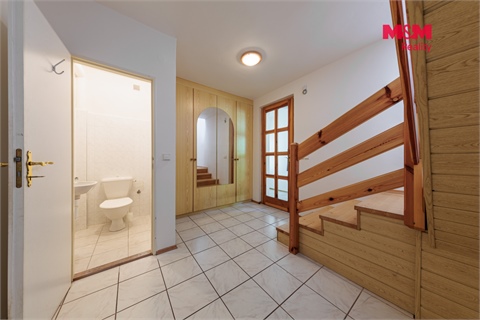 Prodej rodinného domu, 250 m² - 8