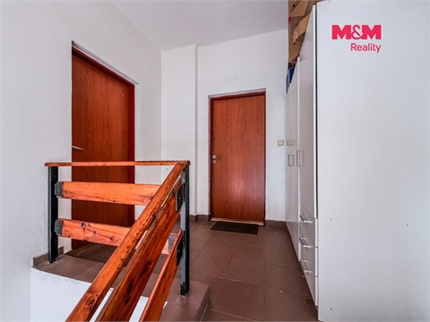 Prodej rodinného domu, 200 m² - 8