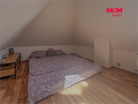 Prodej rodinného domu, 200 m² - 10