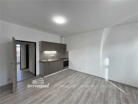 Pronájem bytu 2kk, 42 m² - 0