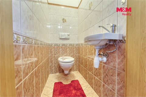 Prodej rodinného domu, 622 m² 24