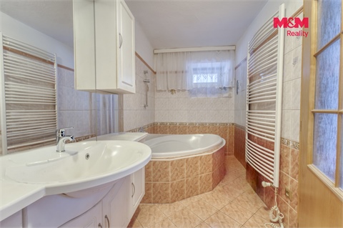 Prodej rodinného domu, 622 m² - 6