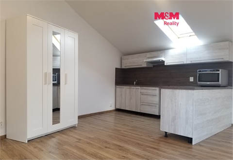 Pronájem atypického bytu, 62 m² 0