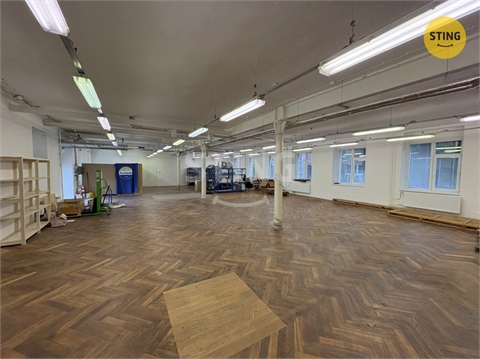 Pronájem skladu / haly, 298 m² 0