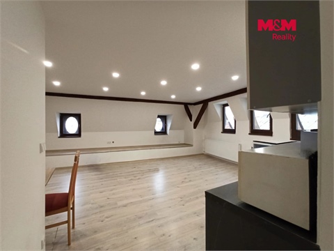 Pronájem bytu 3kk, 75 m² 2