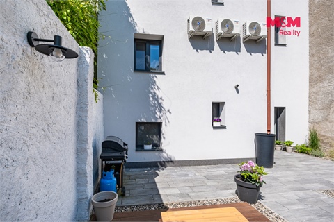 Prodej rodinného domu, 240 m² - 14